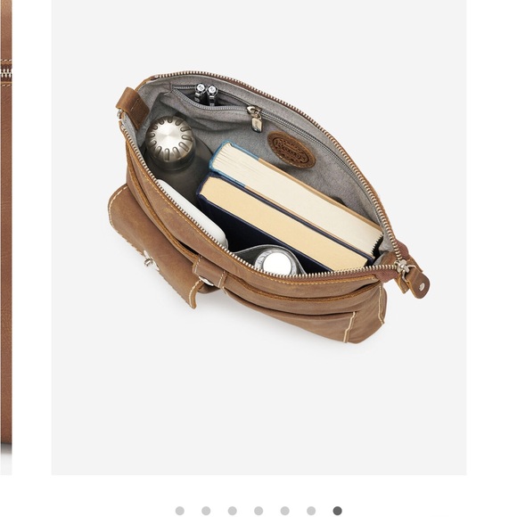 NWT Roots bag Canadian villager tribe - Picture 4 of 8